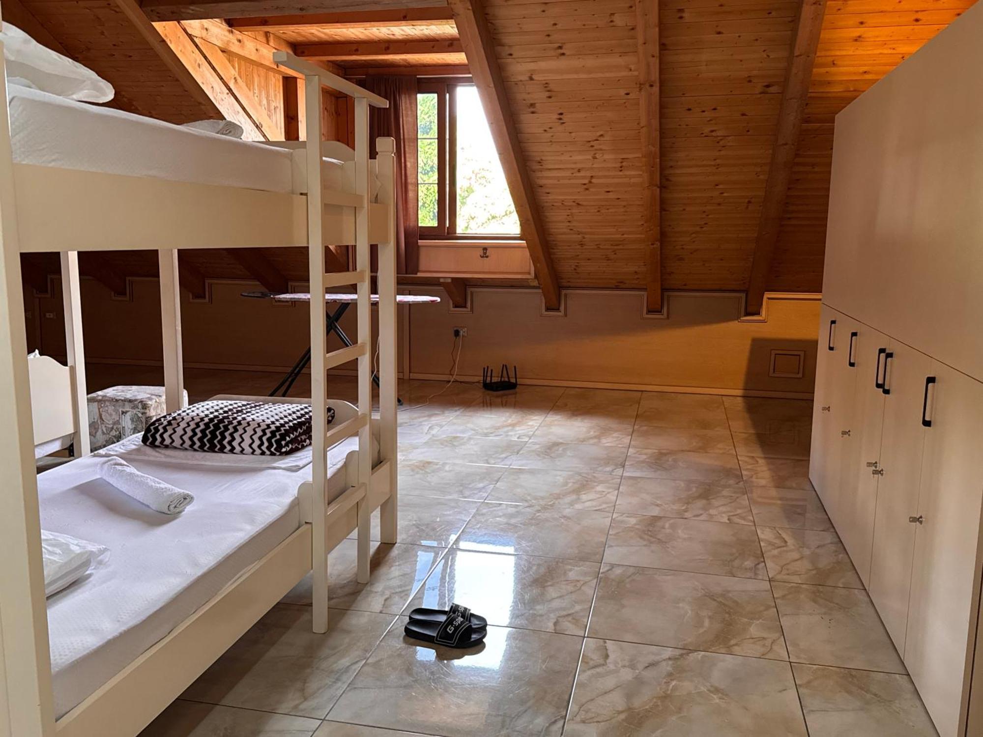 Hostel Symphony Shkodër